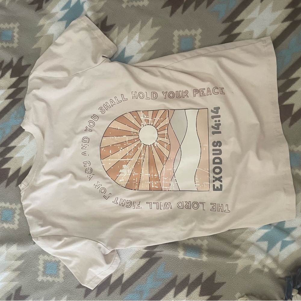SHEIN White Graphic Short Sleeve Tee